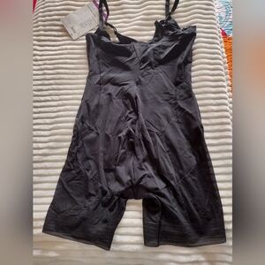 Underscore Extra Firm Control Sheer Singlet